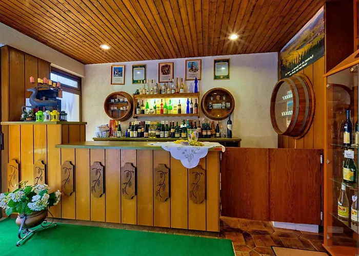 Отель - Garni - Wolfshof Трабен-Трарбах